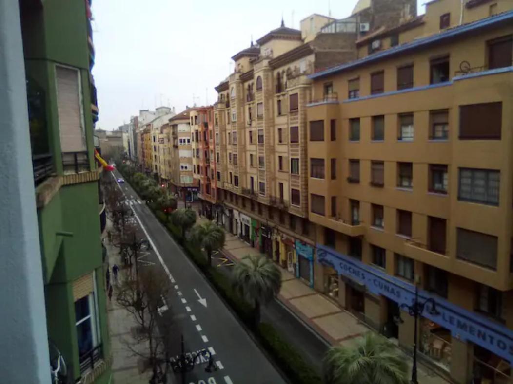 Las Golondrinas Habitacion En Piso Centrico Para Una O Dos Personas Zaragoza Kültér fotó